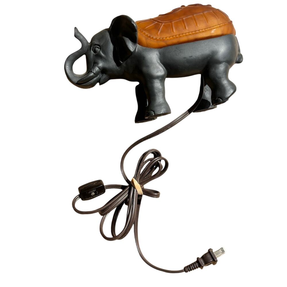 CHEYENNE AMBER GLASS TORTOISE SHELL LUCK ELEPHANT NIGHT LIGHT TABLE LAMP Untest
